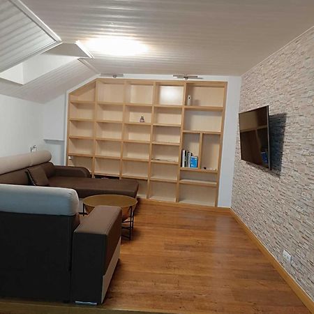 하카 Precioso Atico Con Bonitas Vistas A La Pena Oroel 아파트 외부 사진