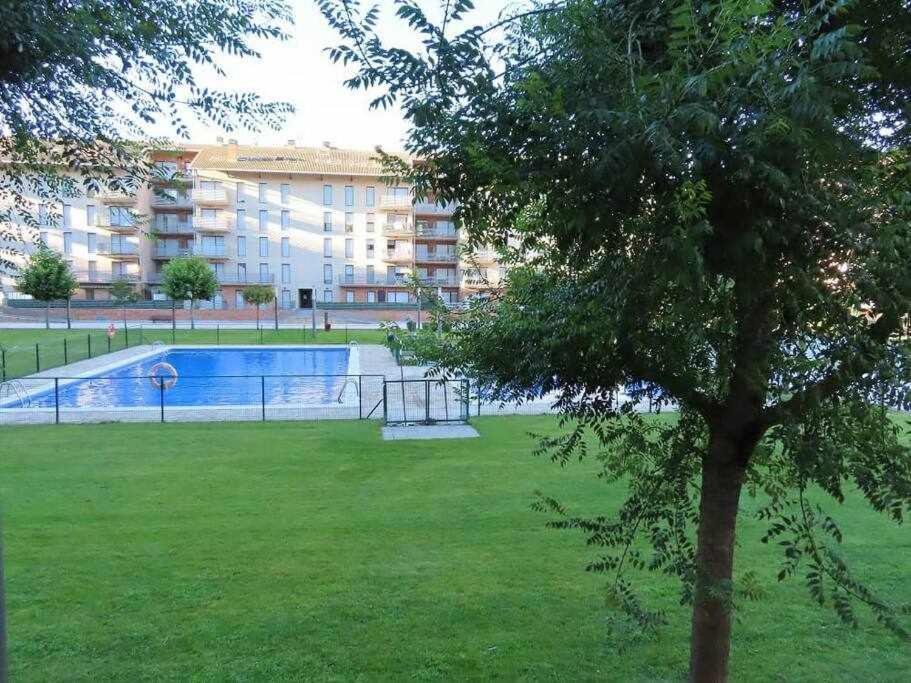 하카 Precioso Atico Con Bonitas Vistas A La Pena Oroel 아파트 외부 사진