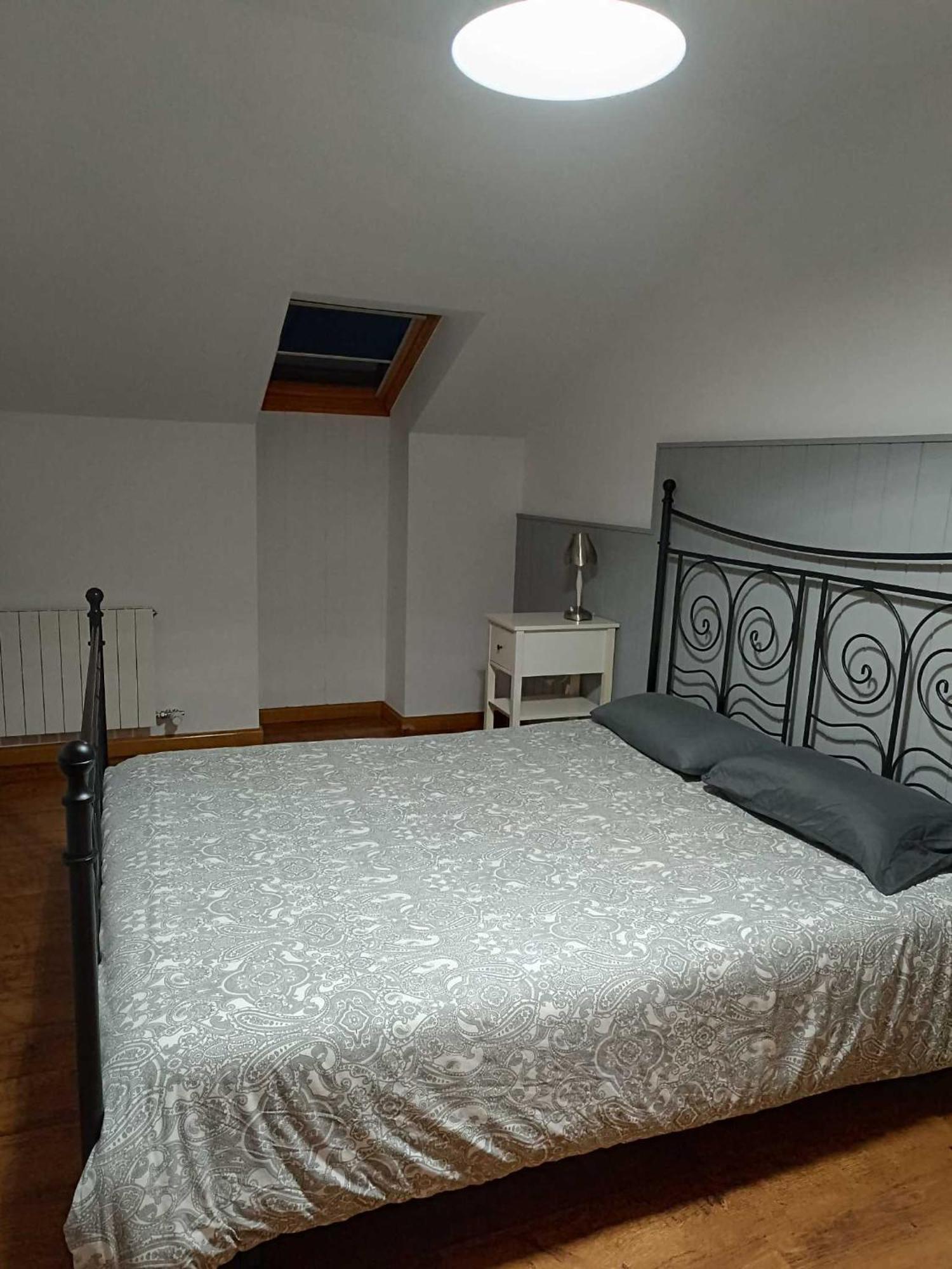 하카 Precioso Atico Con Bonitas Vistas A La Pena Oroel 아파트 외부 사진