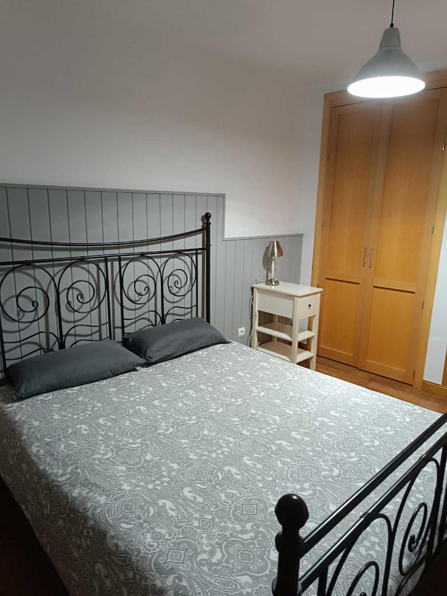 하카 Precioso Atico Con Bonitas Vistas A La Pena Oroel 아파트 외부 사진